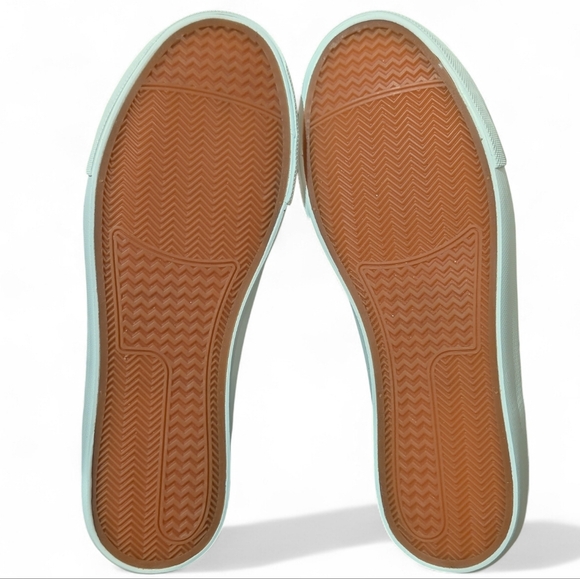 👟 Classic Black High Top Canvas Sneakers Size 8 – New! - Picture 5 of 7